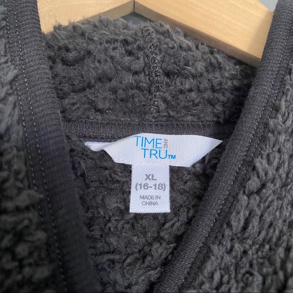 Black Sherpa Pullover Hoodie NWT - Picture 8 of 12